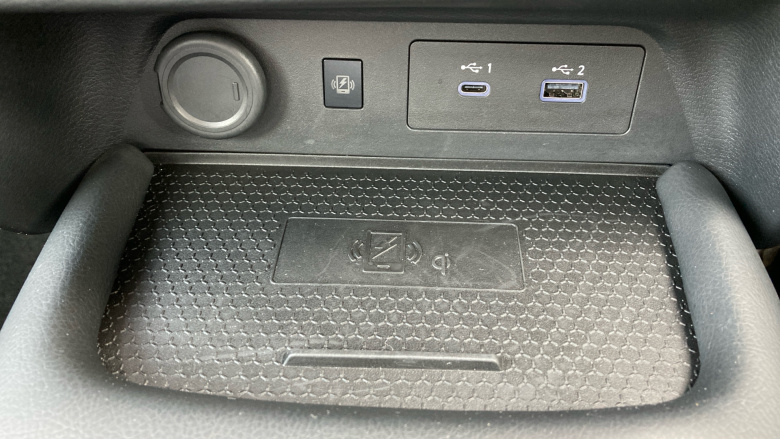 Nissan Juke 1.0 DiG-T N-Connecta 5dr Petrol Hatchback